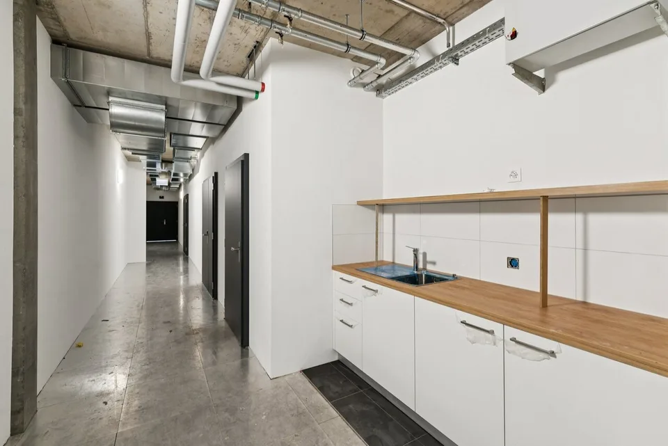 SPARK – 76.1 m2 - Espace Atelier Plug &amp; Play à Gland