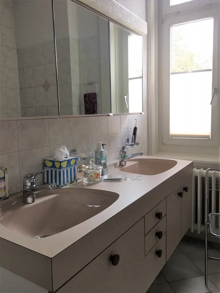 Appartamento attraente di 3 1/2 locali con balcone vetrato