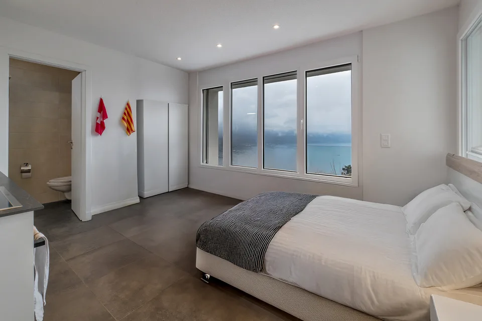 Fully rented multi-family house above Montreux