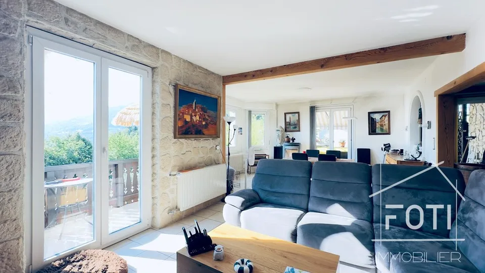 Charakterhaus mit Aussicht und großen Terrassen - Am Hang von Monthey.