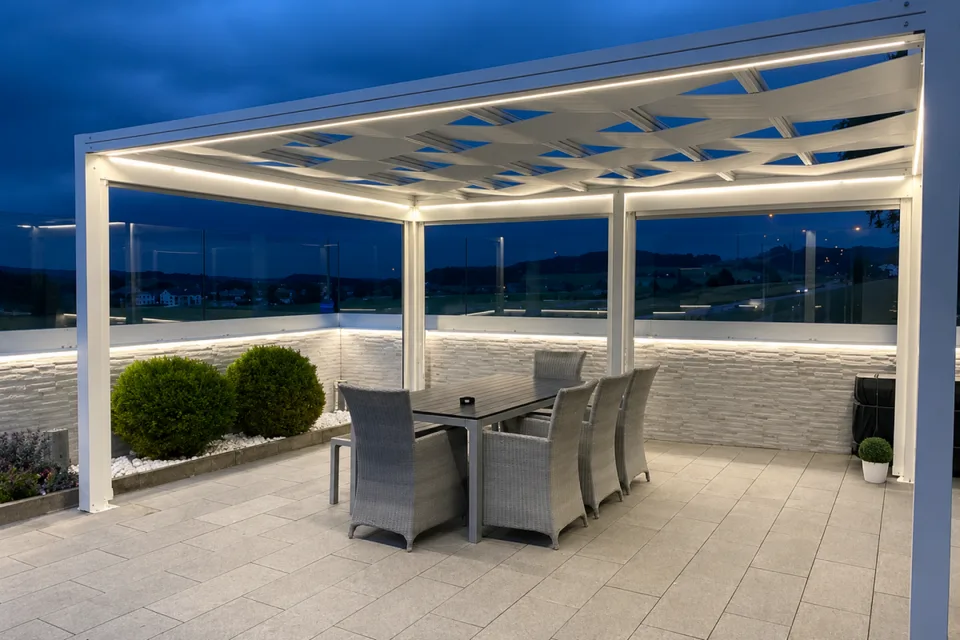 LICHTDURCHFLUTETES EINZELSTÜCK MIT SONNIGER TERRASSE! Kopie