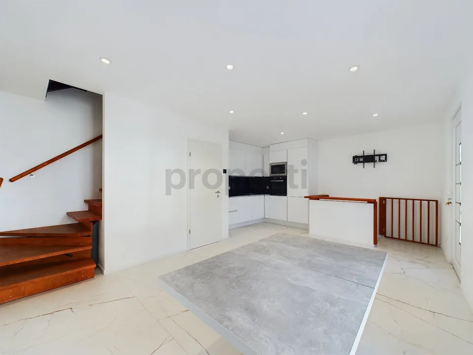 Idyllic single-family house with 4.5 rooms in Riviera