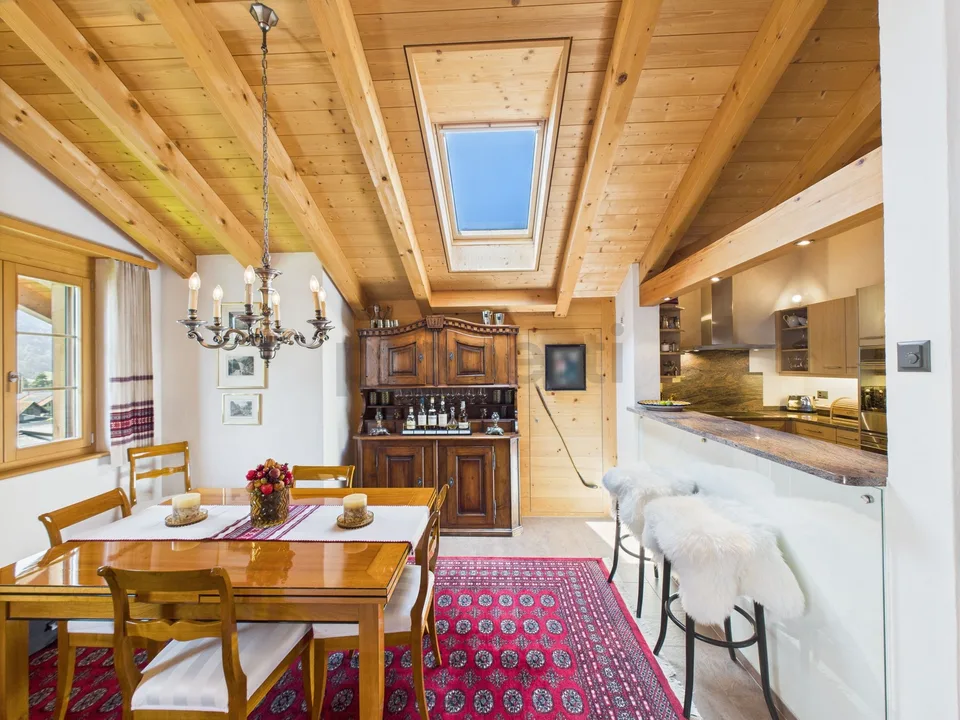Luxuriöse und elegante 6.5-Zimmer Dachwohnung in Meiringen