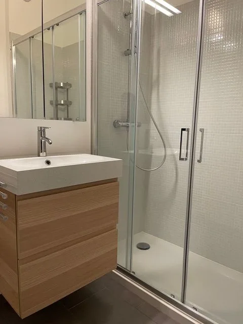 Appartement lumineux rénové de 3,5 pièces avec balcon et place de parking dans un emplacement calme à Lugano – photo 7 sur 20