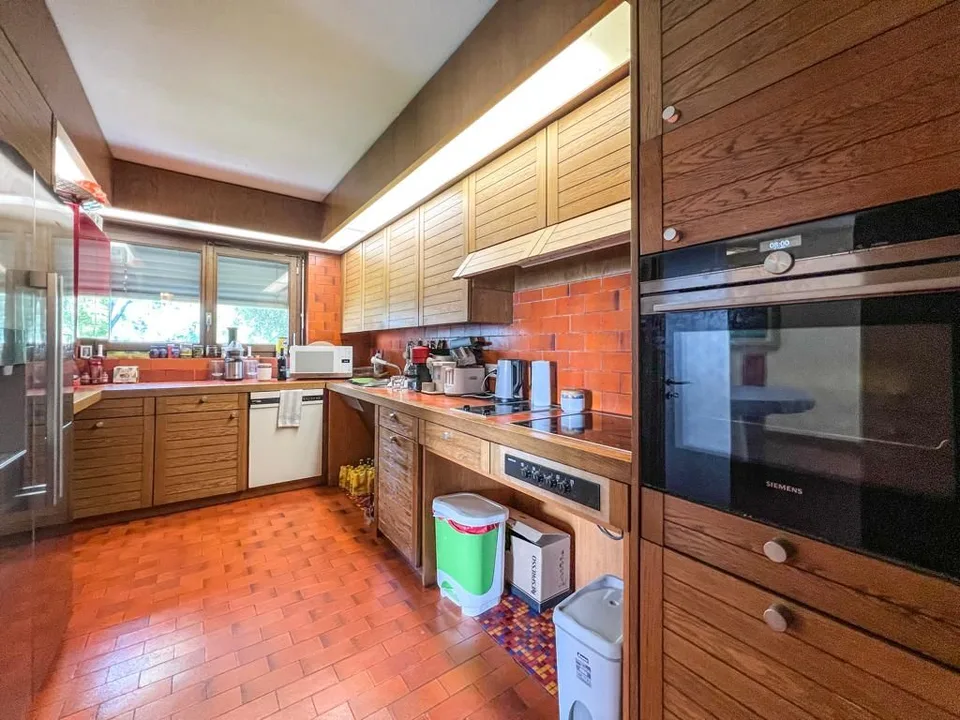 Le paradis parfait pour les familles : Maison spacieuse de 10,5 pièces à Tremona !
