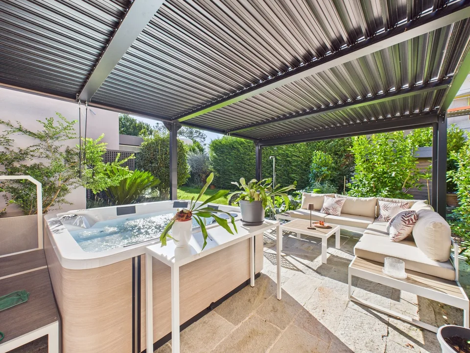 Moderne Villa mit Garten, privatem Spa und fortschrittlicher Technologie in Locarno