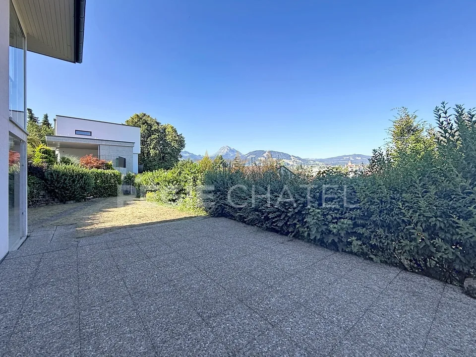 Charmantes Apartment mit Terrasse und Garten