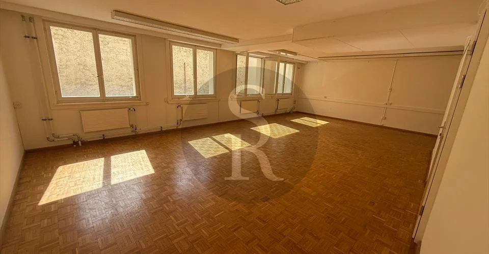 Commerce 2 rooms
