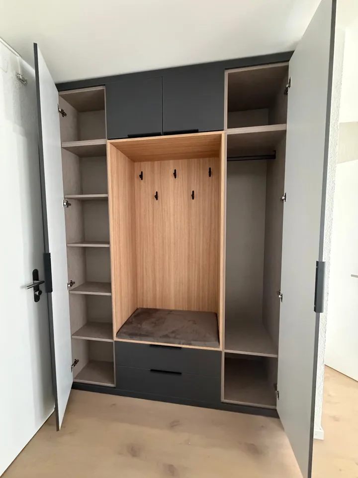 Zu vermieten – Superbe Apartment mit 2.5 Zimmern komplett renoviert im Herzen von Freiburg