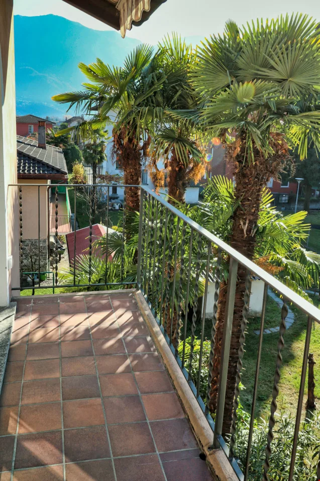 ASCONA, We rent elegant 3½ rooms with fireplace and style