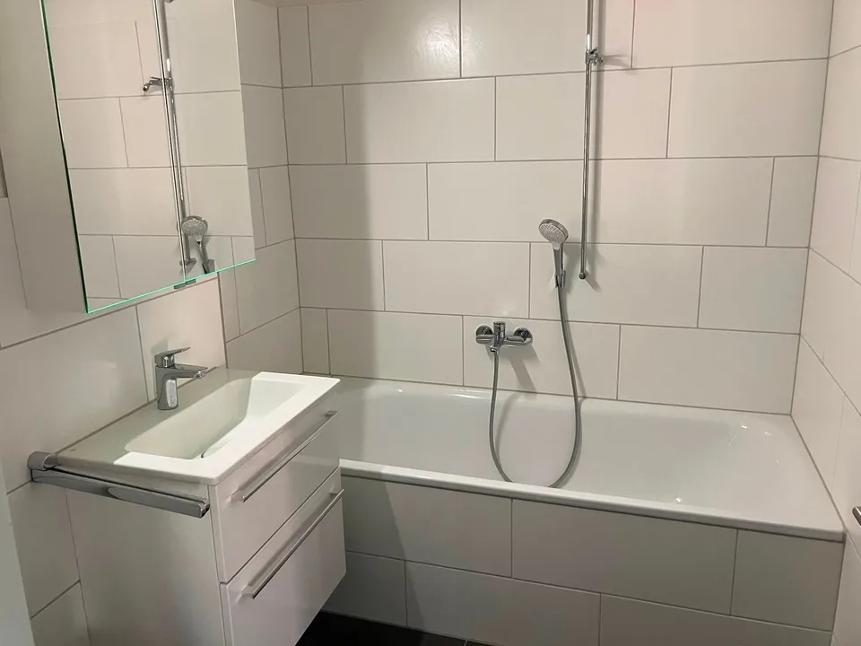 Helle 3.5-Zimmer-Wohnung mit Balkon in Egliswil