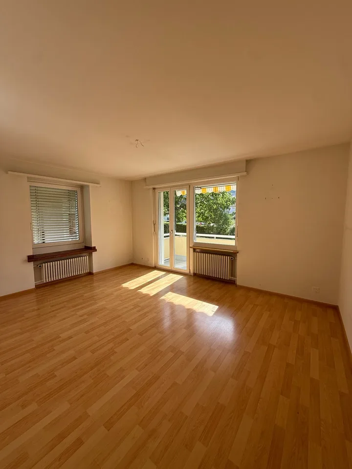 Helle 4-Zimmer-Wohnung mit Balkon in Pratteln