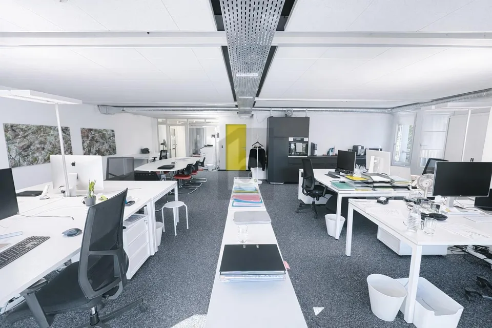 MODERN, HELL UND IDEAL GELEGEN
