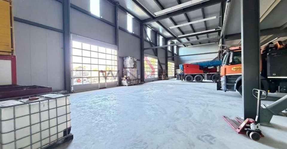 Industrial 2 Rooms