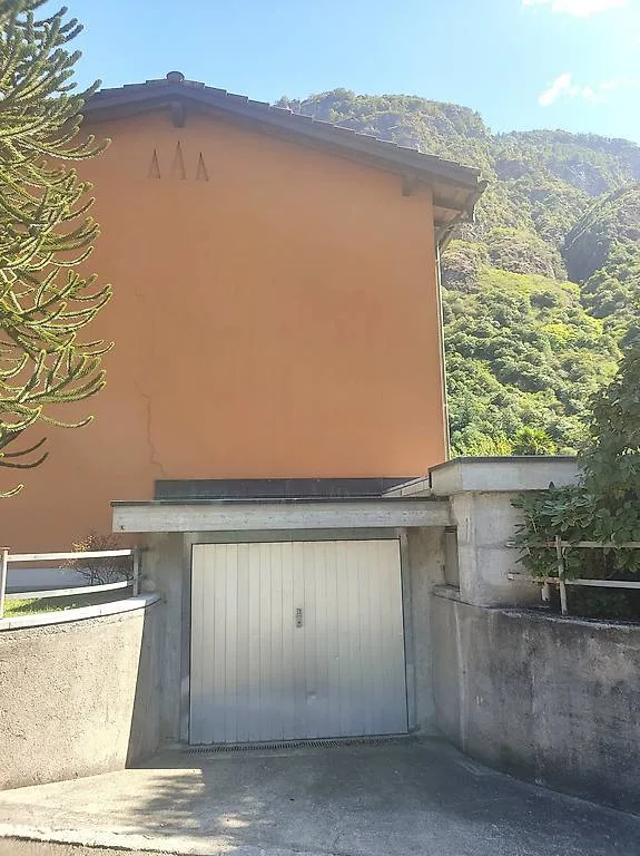 Casa unifamiliare in prima fila a Biasca