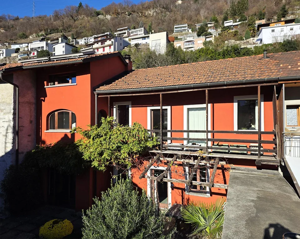 Maison typique du Tessin avec 6 chambres