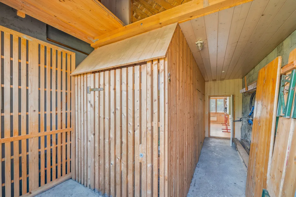 Dorfhaus mit 3 Wohnungen, Garten und Grundstückspotenzial – Foto 25 von 28