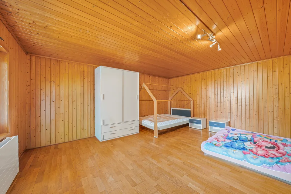 Dorfhaus mit 3 Wohnungen, Garten und Grundstückspotenzial – Foto 11 von 28