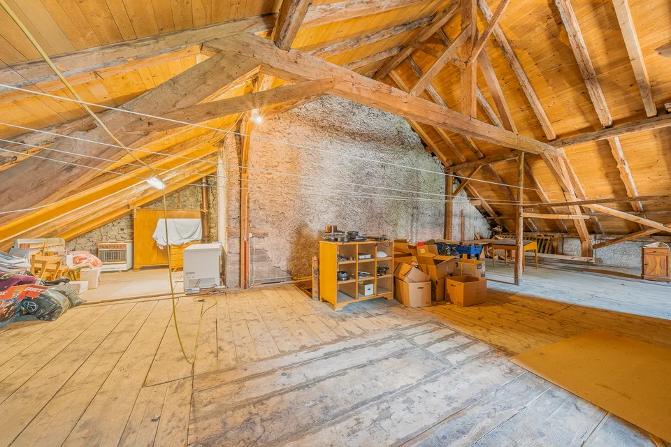 Dorfhaus mit 3 Wohnungen, Garten und Grundstückspotenzial – Foto 23 von 28
