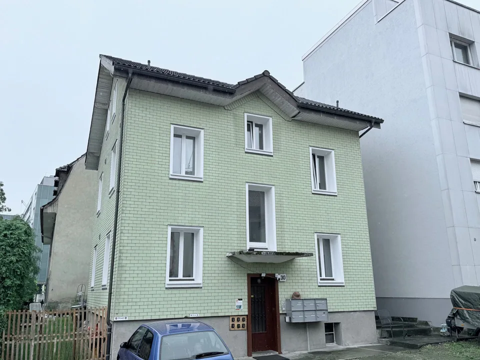 REDUCED PRICE - Attractive MFH with a yield of 5.3%!