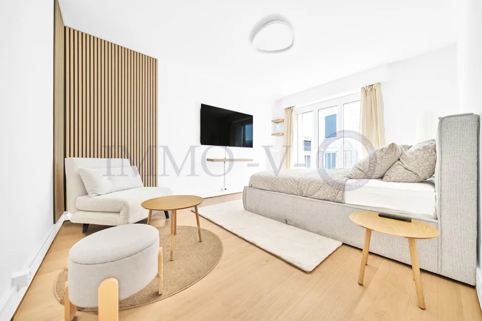 Renovierte und möblierte Wohnung mit Terrasse - Ideale Lage