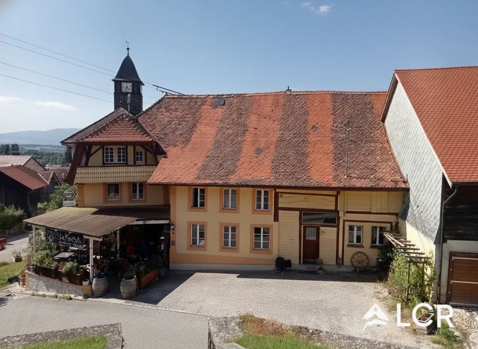 Thierrens (Waadt) - Charaktergebäude mit Projekt zur Umwandlung in 8 Wohnungen PPE