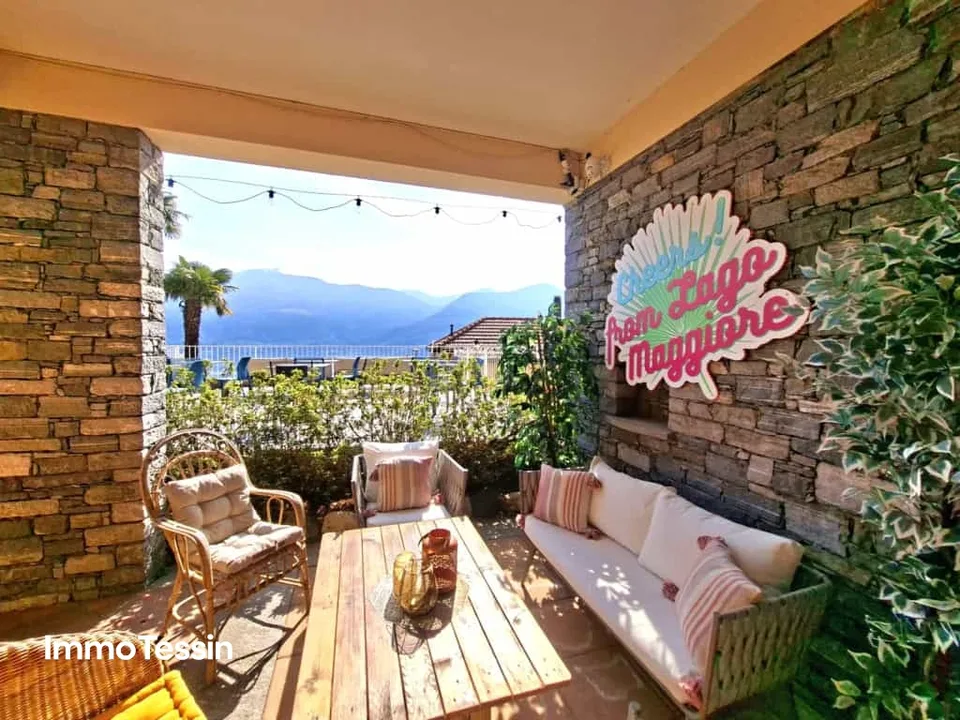 OPPORTUNITÀ UNICA: Bell'hotel a Brissago con vista panoramica mozzafiato sul Lago Maggiore