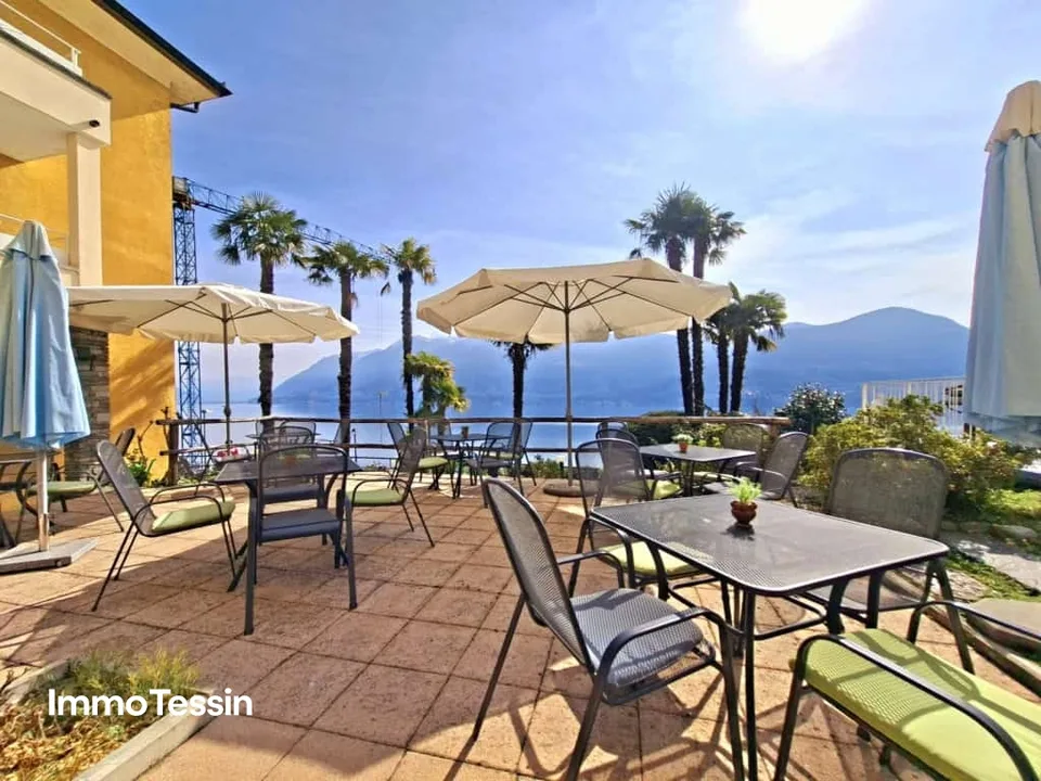 OPPORTUNITÀ UNICA: Bell'hotel a Brissago con vista panoramica mozzafiato sul Lago Maggiore