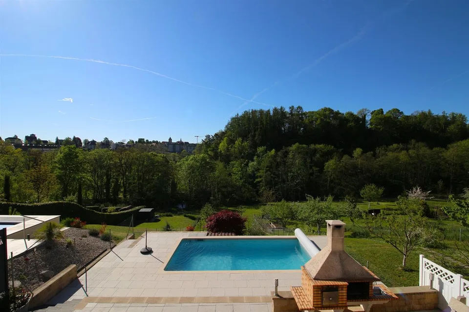 Belle villa jumelle avec piscine