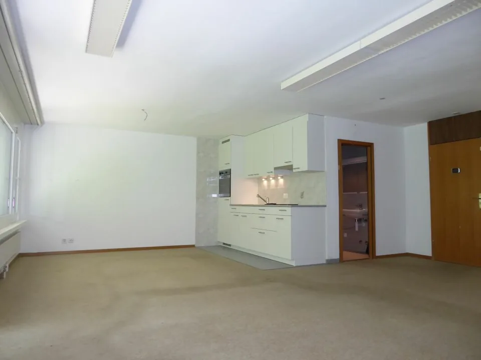 1.5-Zimmer-Studio-Ferienwohnung mit Gartensitzplatz und Tiefgaragen...