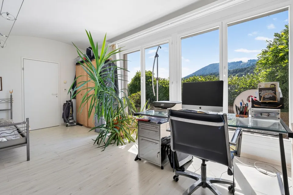 6.5 Zimmer Einfamilienhaus in Wollerau – Foto 10 von 13