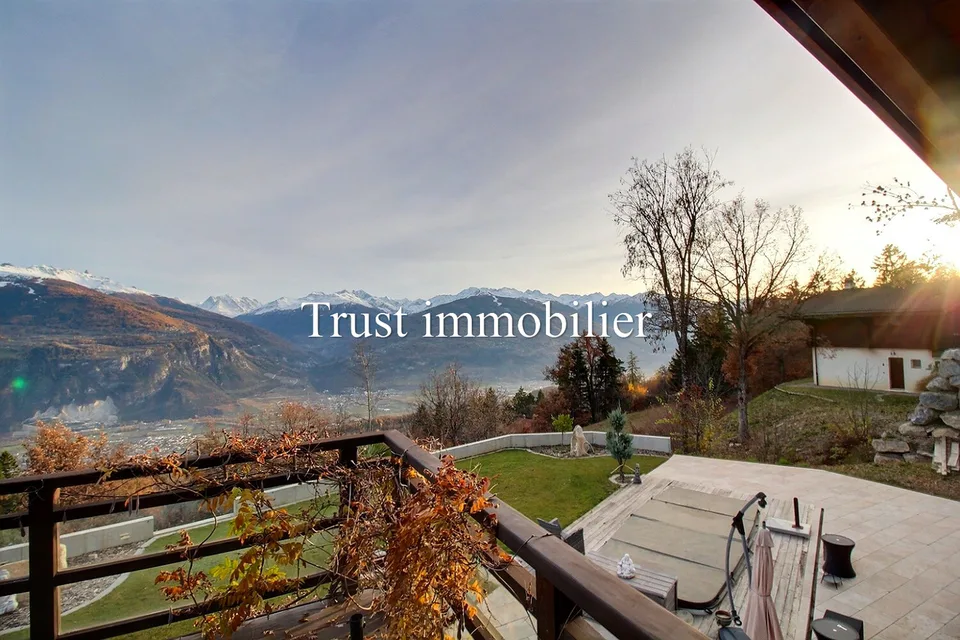 6037. Vue panoramique et tranquillité garanties pour ce Chalet – photo 14 sur 16