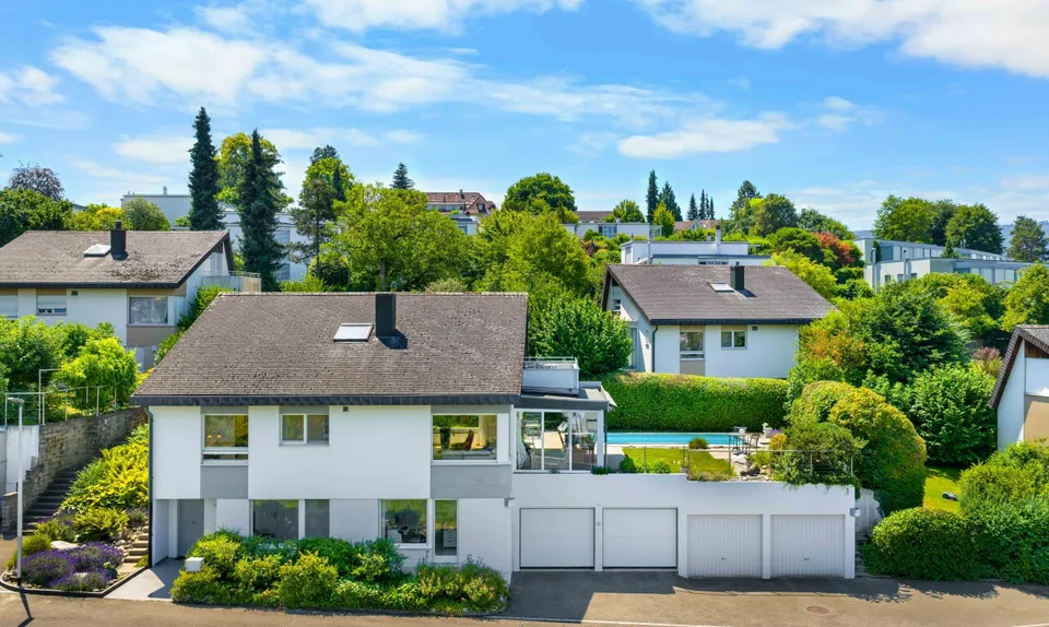 6-Zimmer Einfamilienhaus an ruhiger Sackgasse mit Aussenpool