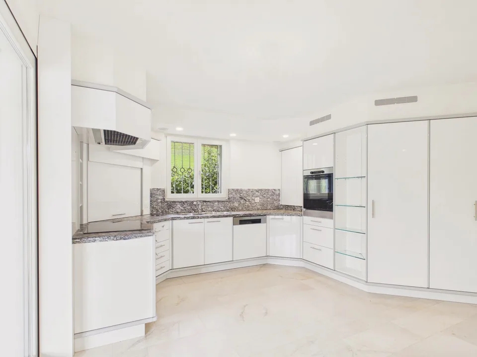 Villa luxueuse avec vue dégagée et beaucoup d'intimité à Frenkendorf – photo 10 sur 32