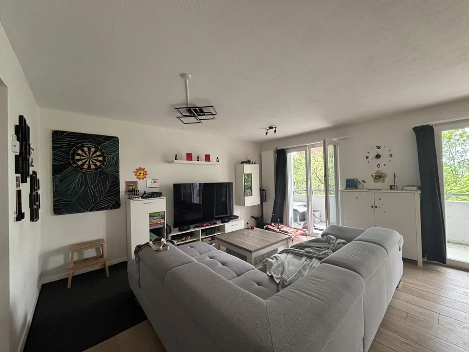 Helle und moderne 3,5-Zimmer-Wohnung in Nidau