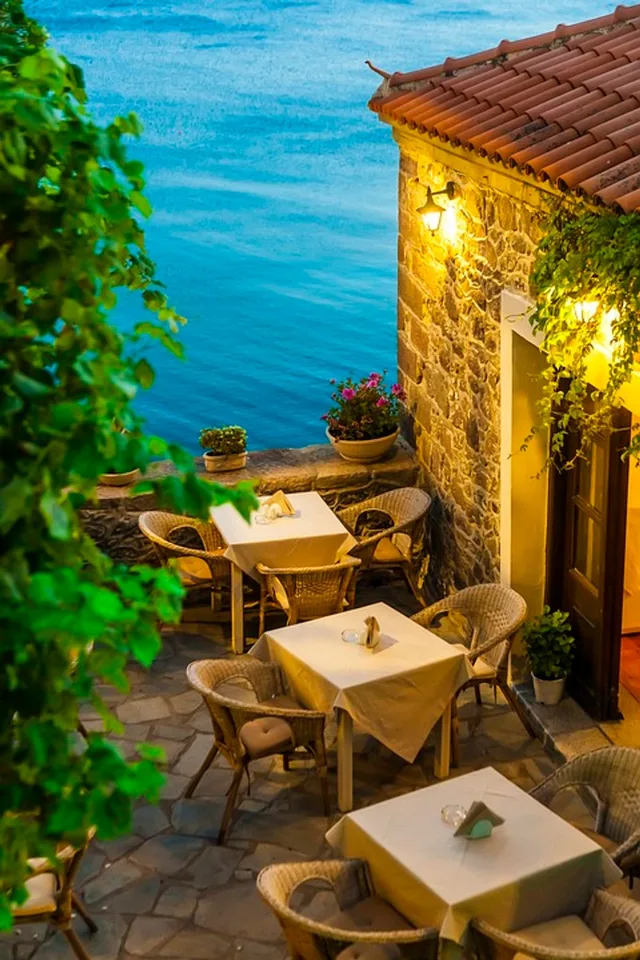 "Spezielles KULINARISCHES Restaurant"  AN TOPLAGE  (ZÜRICH-Oerlikon)