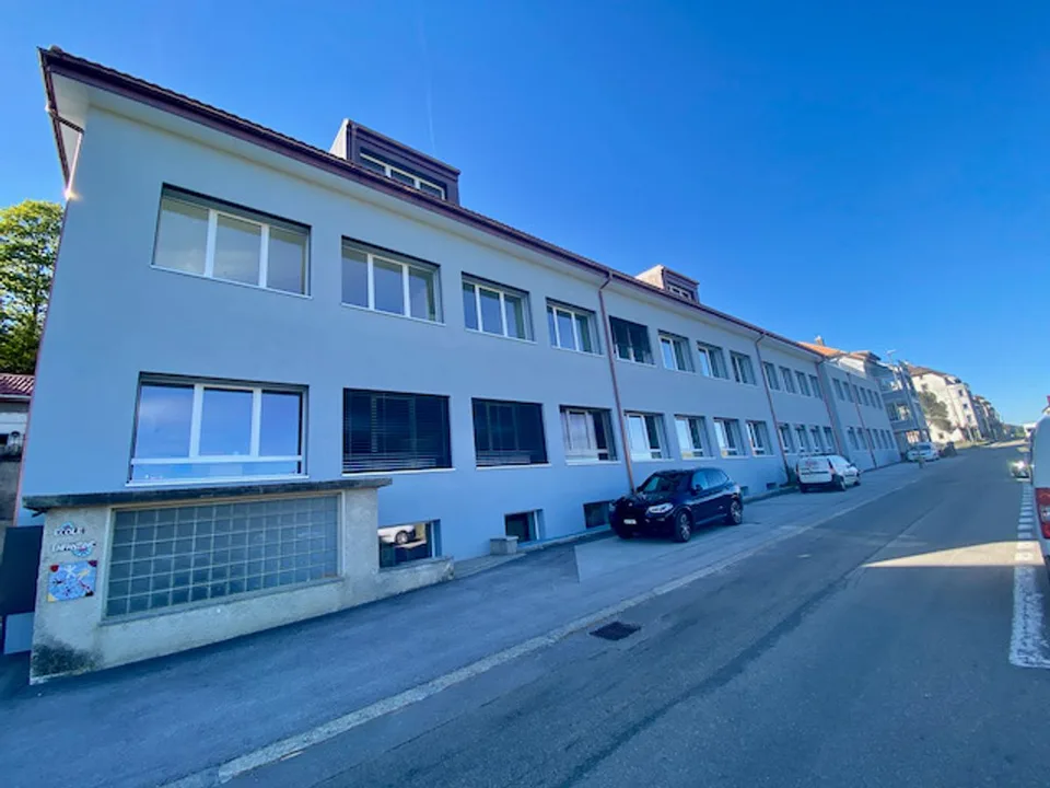 FOR RENT OR FOR SALE, commercial space with independent entrance