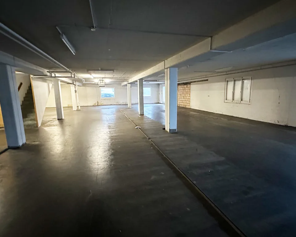 Salle commerciale pour utilisation temporaire