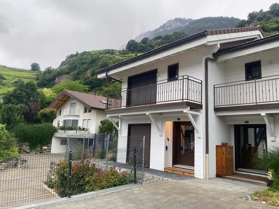 LOCATION : Élégante Villa de 3,5 Pièces avec Charme Unique