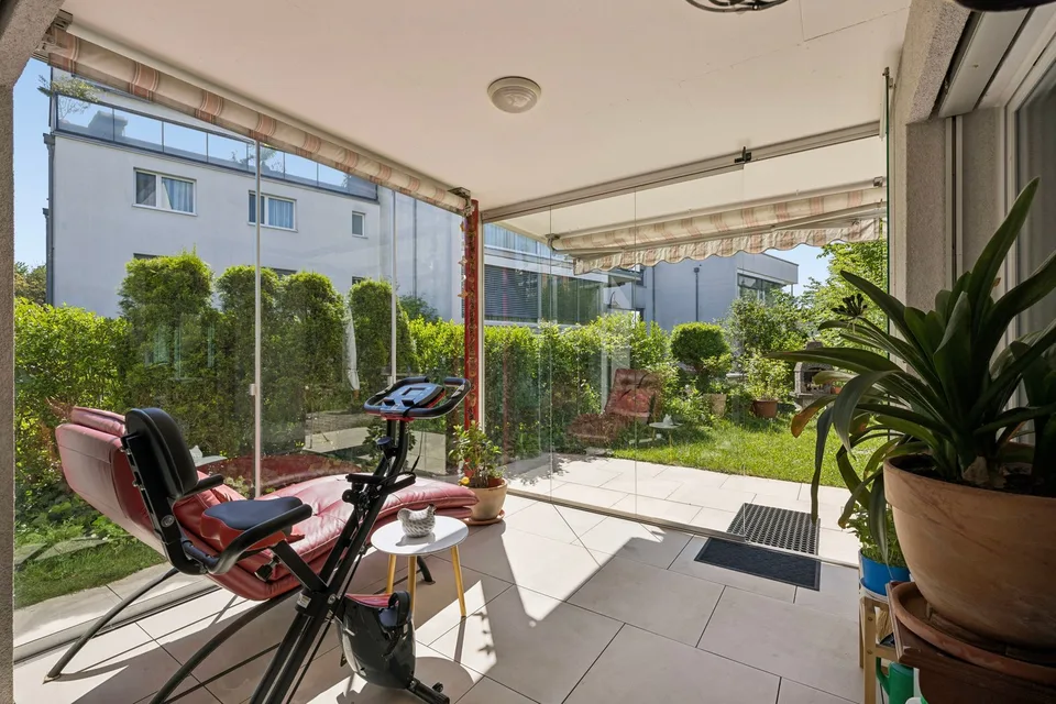 Appartamento giardino 3.5 camere ben curato con giardino d'inverno