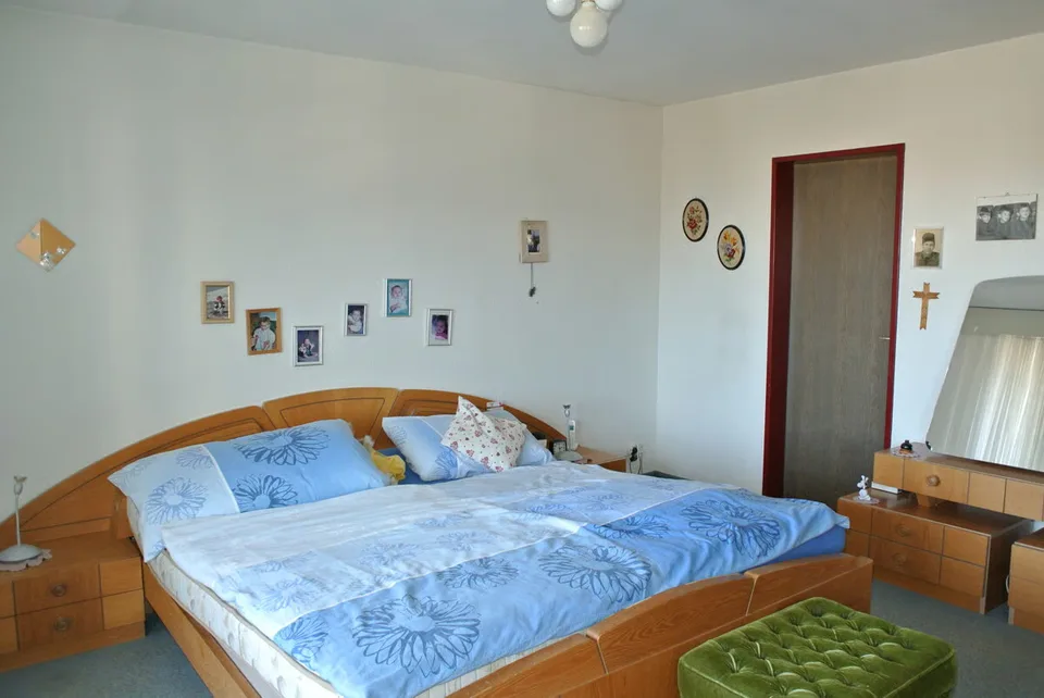 Ampio appartamento attico di 5,5 locali con vista panoramica e privacy – foto 12 di 13