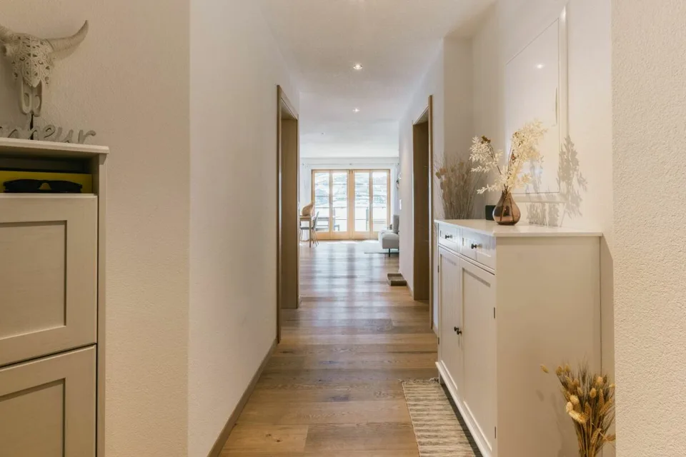 Appartamento con terrazza e vista sulle montagne - Appartamento al primo piano di 4,5 stanze nel Chalet Aquila – foto 13 di 13