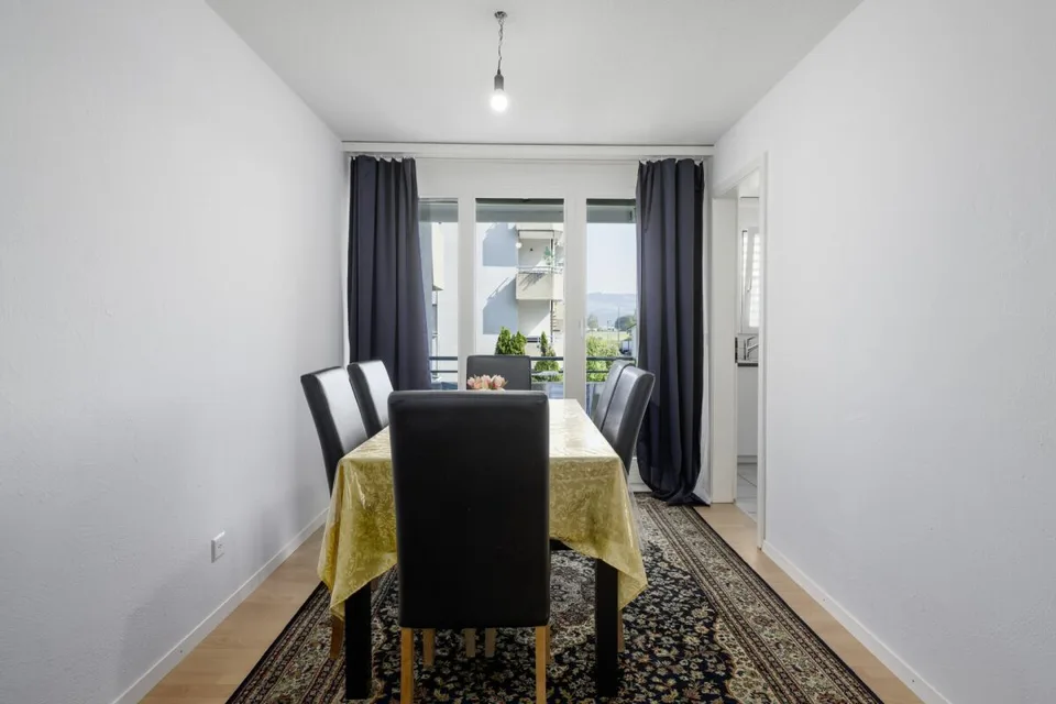 Gepflegte 3.5-Zimmer Wohnung mit zwei Balkonen