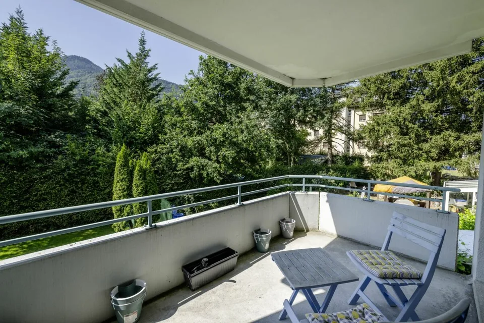 Well-maintained 3.5-room apartment with two balconies