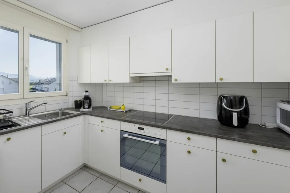Well-maintained 3.5-room apartment with two balconies