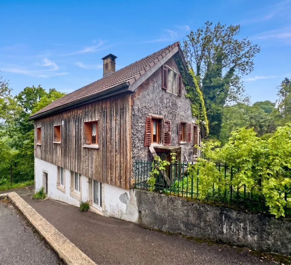 En exclusivité: Maison individuelle, à rénover aux Brenets