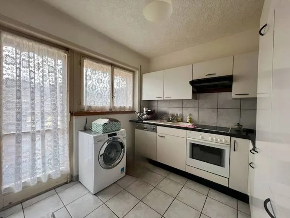 2 apartments of 3.5 rooms, on the 2nd floor, with balconies