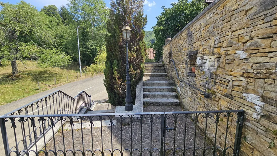 À vendre à Asuel maison de maître de 9.5 pièces terrain de 2'747 m² – photo 7 sur 13