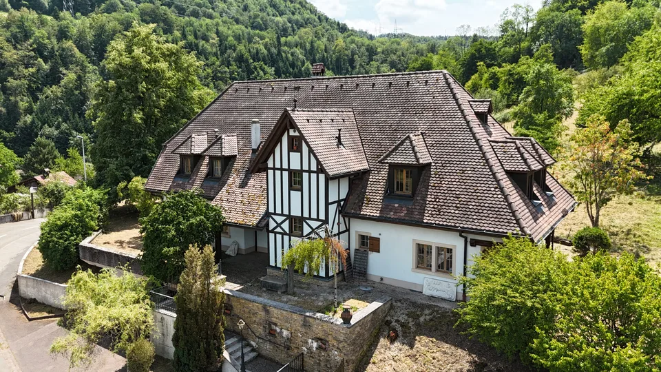 À vendre à Asuel maison de maître de 9.5 pièces terrain de 2'747 m² – photo 6 sur 13