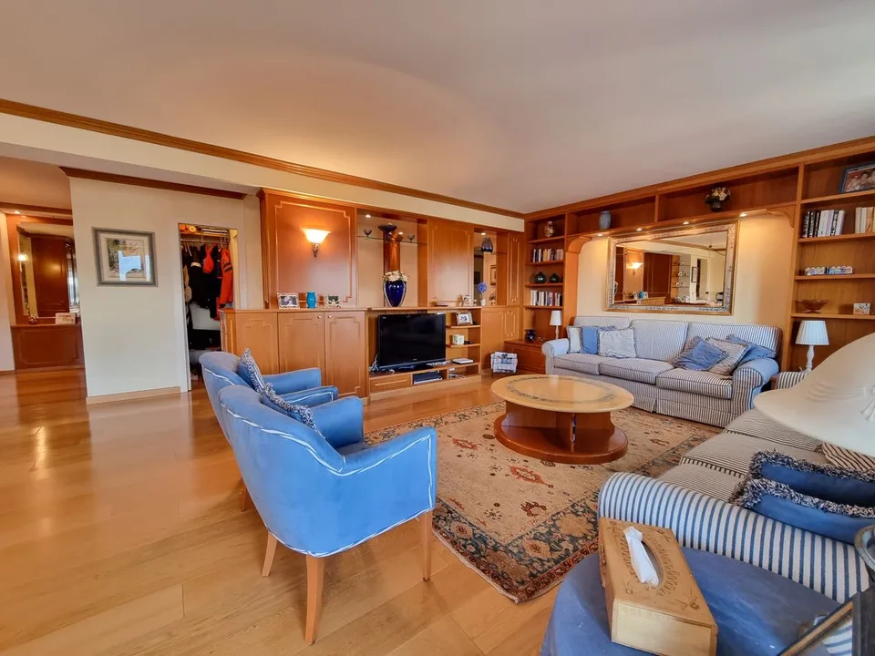 Magnificent apartment in the center of Crans with stunning views